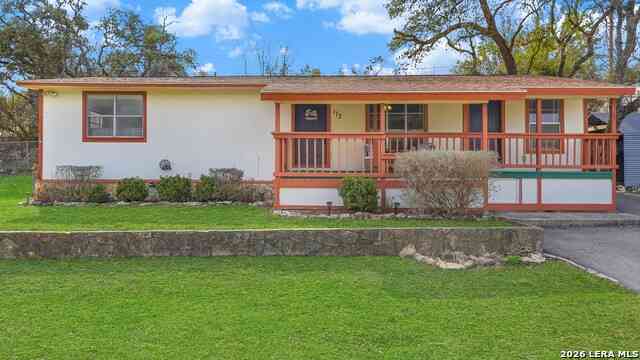 Homes For Sale - 113 Creekview Dr<br/> Canyon Lake, TX 78133
