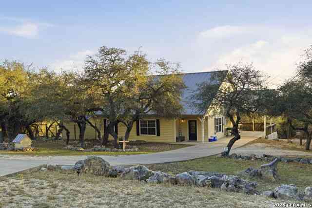 Homes For Sale - 115 Towering Vista<br/> Boerne, TX 78006