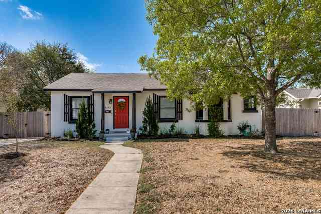 Homes For Sale - 2018 W Mulberry<br/> San Antonio, TX 78201