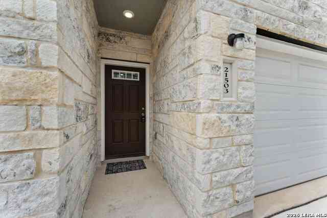 Townhouse For Sale - 21503 Sir Walter #21503<br/> San Antonio, TX 78256
