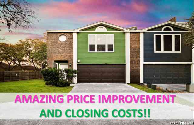 Townhouse For Sale - 16710 Henderson Pass<br/> San Antonio, TX 78232