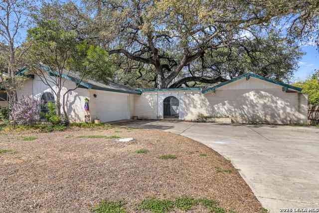 Homes For Sale - 3315 Litchfield St<br/> San Antonio, TX 78230