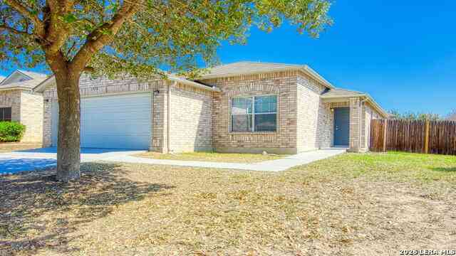 Homes For Sale - 1530 Ambush Creek<br/> San Antonio, TX 78245