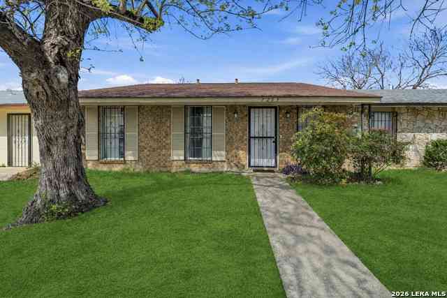 Homes For Sale - 7233 Glen Bay Dr<br/> San Antonio, TX 78239