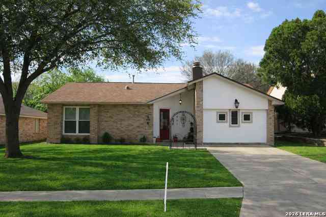 Homes For Sale - 7911 Forest Cabin<br/> Live Oak, TX 78233