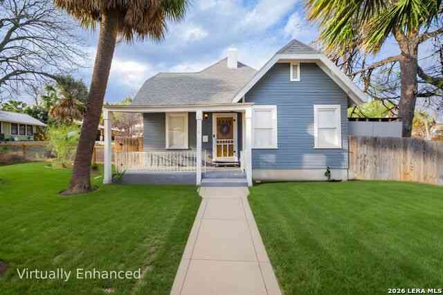 Homes For Sale - 901 W Woodlawn<br/> San Antonio, TX 78201