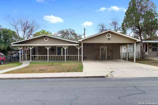 Homes For Sale - 214 Schmeltzer Ln<br/> San Antonio, TX 78213