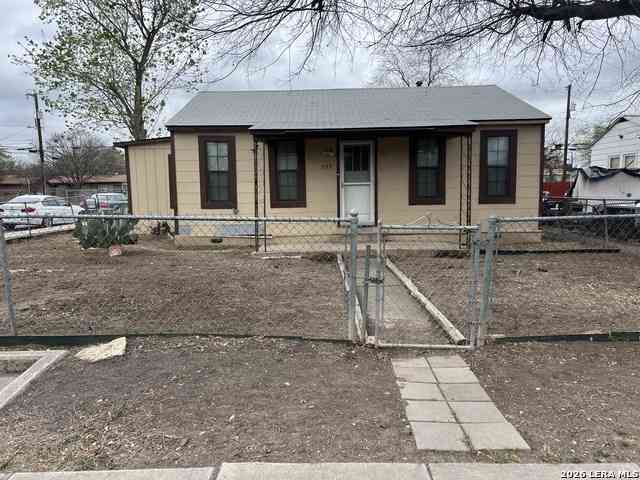 Homes For Sale - 1539 W Mariposa<br/> San Antonio, TX 78201