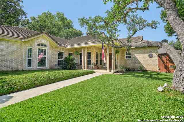 Homes For Sale - 11 Granburg Cir<br/> San Antonio, TX 78218