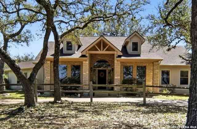 Homes For Sale - 121 Delaney Rae<br/> New Braunfels, TX 78132