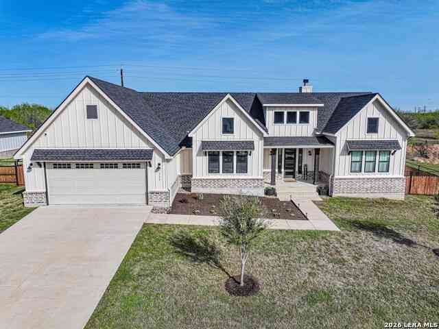 Homes For Sale - 112 W Magnolia<br/> Wilson County, La Vernia, TX 78121
