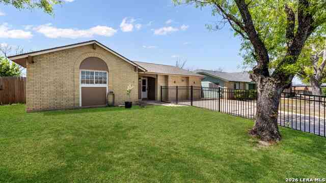 Homes For Sale - 7626 Meadow Lawn<br/> San Antonio, TX 78251
