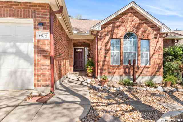 Homes For Sale - 1515 Crescent Woods<br/> San Antonio, TX 78258