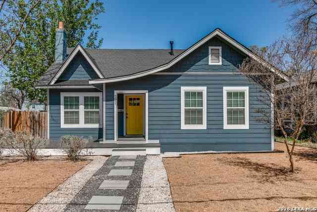 Homes For Sale - 729 W Kings Hwy<br/> San Antonio, TX 78212