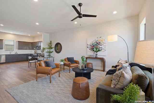Townhouse For Sale - 7924 Kennedy Hill #2<br/> San Antonio, TX 78235