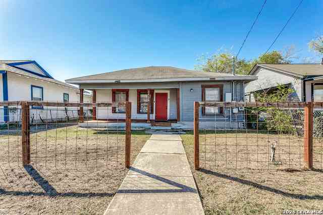 Homes For Sale - 1526 Burnet<br/> San Antonio, TX 78202