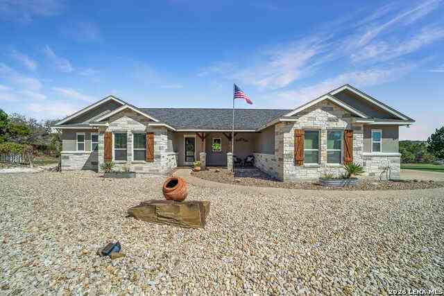 Homes For Sale - 1123 Long Hollow<br/> Canyon Lake, TX 78133