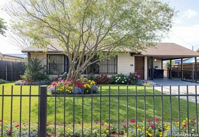 Homes For Sale - 1210 Mccauley<br/> San Antonio, TX 78224