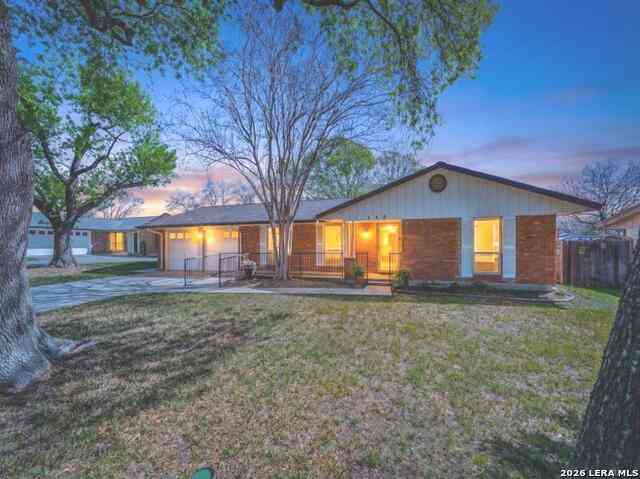Homes For Sale - 302 Cordoba<br/> Universal City, TX 78148