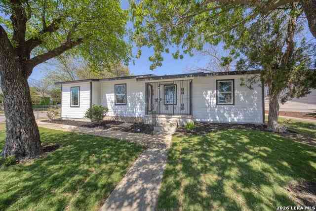 Homes For Sale - 703 Glamis<br/> San Antonio, TX 78223