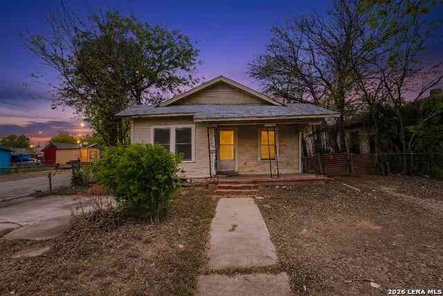 Homes For Sale - 3007 Buena Vista<br/> San Antonio, TX 78207