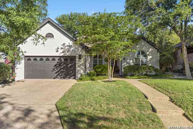 Homes For Sale - 626 Evergreen Ln<br/> New Braunfels, TX 78130