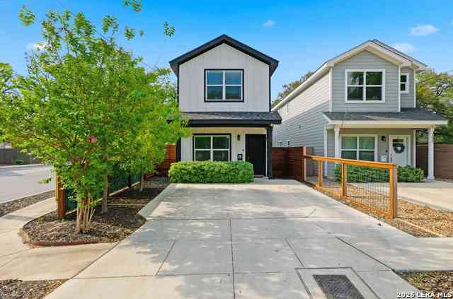 Homes For Sale - 754 Delmar St<br/> San Antonio, TX 78210