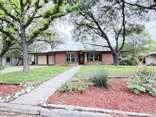 Homes For Sale - 435 Burnside<br/> San Antonio, TX 78209