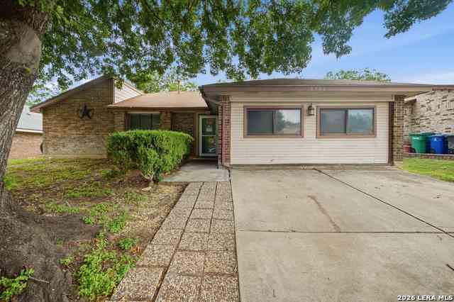 Homes For Sale - 8730 Welles Hbr<br/> San Antonio, TX 78240