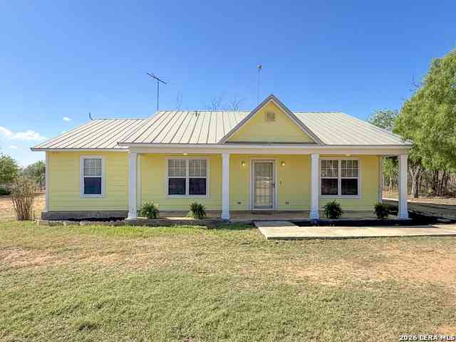 Homes For Sale - 680 W County Road 678<br/> Medina County, Natalia, TX 78059