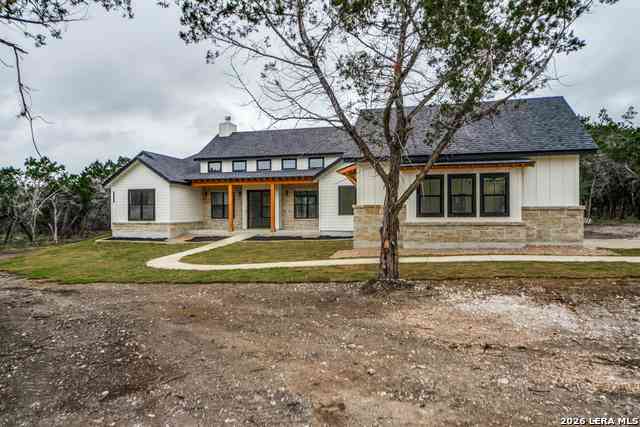 Homes For Sale - 129 Aermotor Ln<br/> Boerne, TX 78006