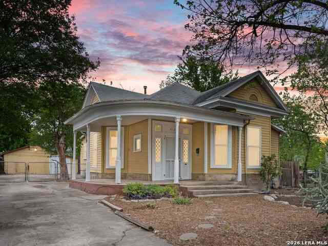 Homes For Sale - 612 N Pine Street<br/> San Antonio, TX 78202