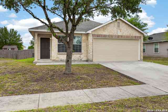 Homes For Sale - 332 Lonestar Gait<br/> Guadalupe County, Selma, TX 78154
