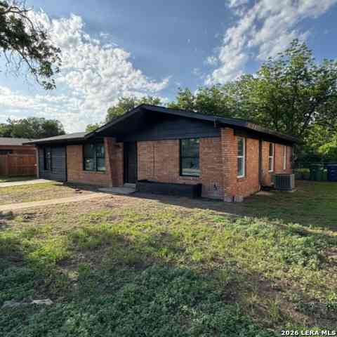 Homes For Sale - 4627 Lakewood Dr<br/> San Antonio, TX 78220