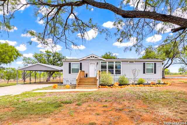 Mobile Home For Sale - 126 County Road 157<br/> Wilson County, Floresville, TX 78114