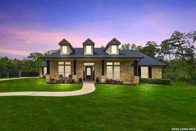 Homes For Sale - 142 Carriage Ct<br/> Bastrop, TX 78602