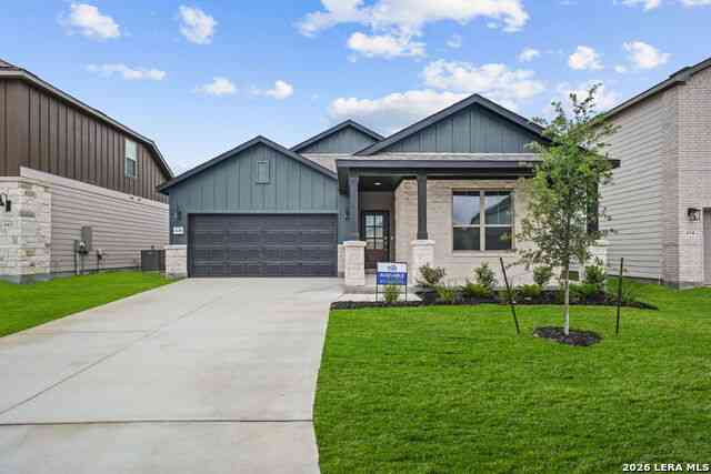 Homes For Sale - 438 Nightingale Ave<br/> Guadalupe County, Marion, TX 78124