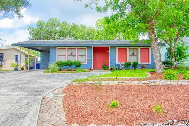 Homes For Sale - 323 Hatcher Ave<br/> San Antonio, TX 78223