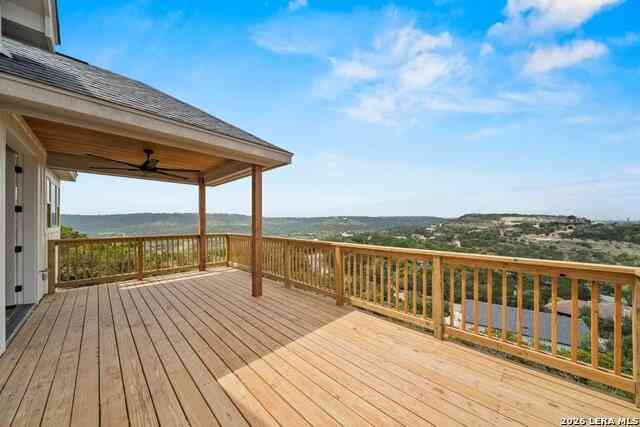 Homes For Sale - 811 Lexington Pass<br/> Canyon Lake, TX 78133