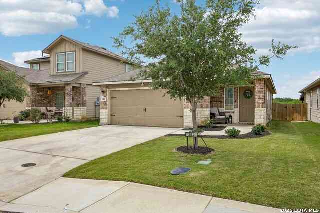 Homes For Sale - 389 Middle Green Loop<br/> Wilson County, Floresville, TX 78114