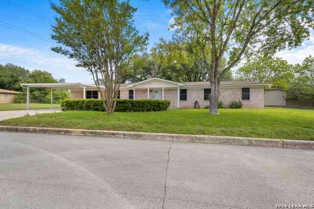 Homes For Sale - 618 Fair Ln<br/> New Braunfels, TX 78130