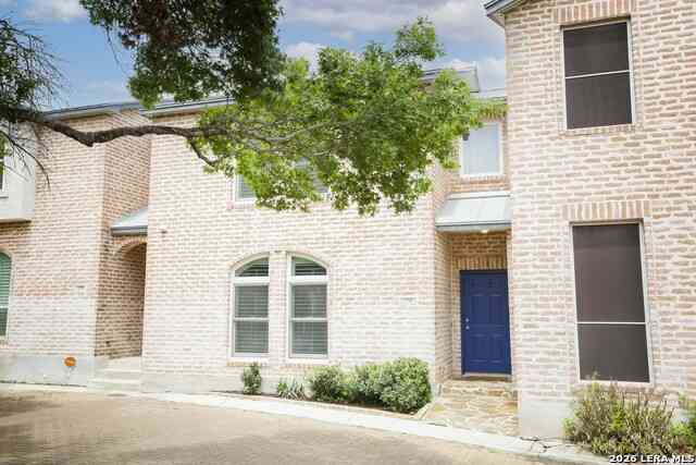 Townhouse For Sale - 130 Oakwell Farms Parkway<br/> San Antonio, TX 78218