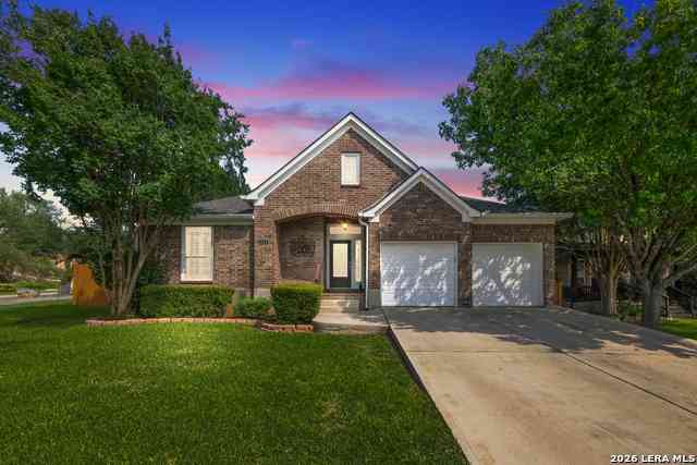 Homes For Sale - 213 Bending Oak<br/> New Braunfels, TX 78132