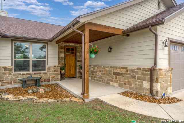 Homes For Sale - 863 Primrose Path<br/> Canyon Lake, TX 78133