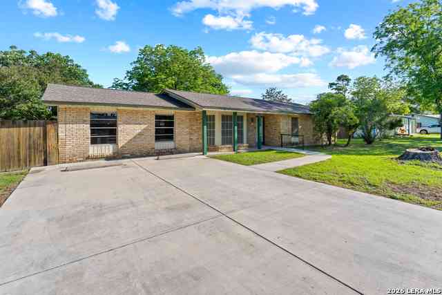 Homes For Sale - 118 Richter Ave<br/> Boerne, TX 78006