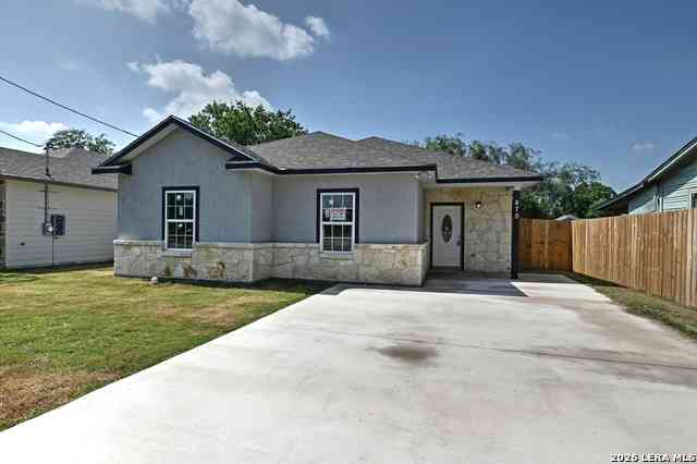 Homes For Sale - 870 W Southcross Blvd<br/> San Antonio, TX 78211
