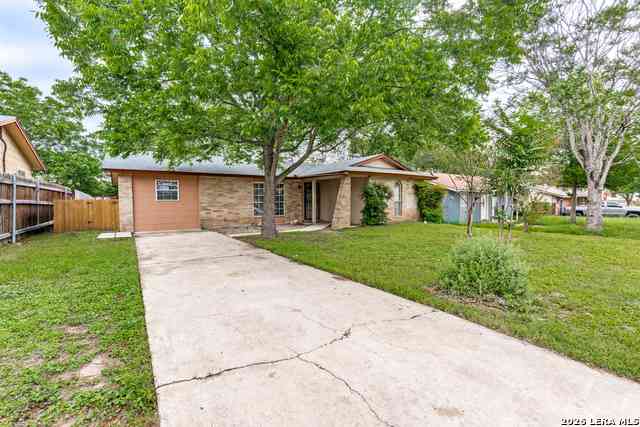 Homes For Sale - 4807 Guadalajara Dr<br/> San Antonio, TX 78233