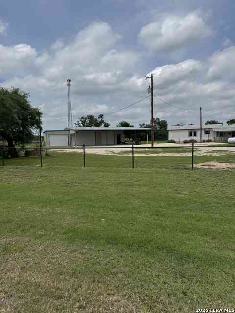 Mobile Home For Sale - 3707 Fm 2676<br/> Hondo, TX 78861