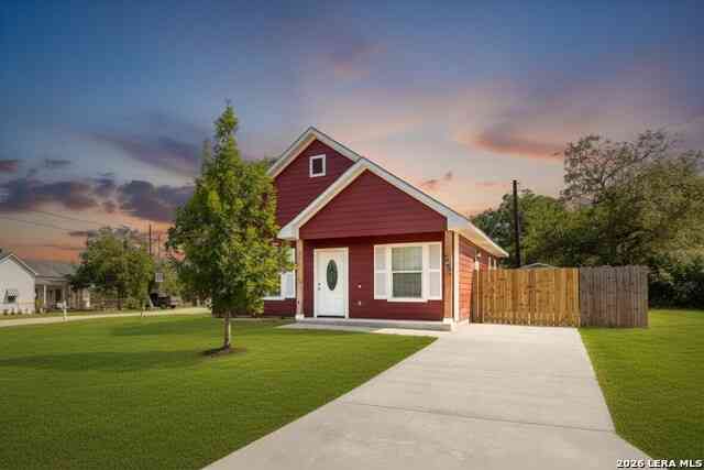 Homes For Sale - 1628 Armstrong<br/> Luling, TX 78648