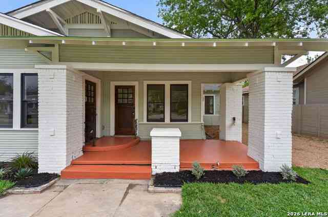 Homes For Sale - 619 W Kings Hwy<br/> San Antonio, TX 78212